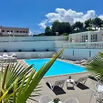 Sirena Deluxe Hotell *