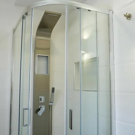 Sirena Deluxe פסקיצ'י