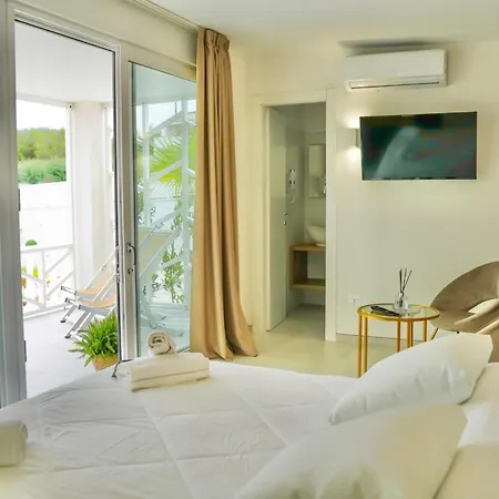 Sirena Deluxe Otel *